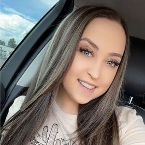 Meet your Posher, Jenna